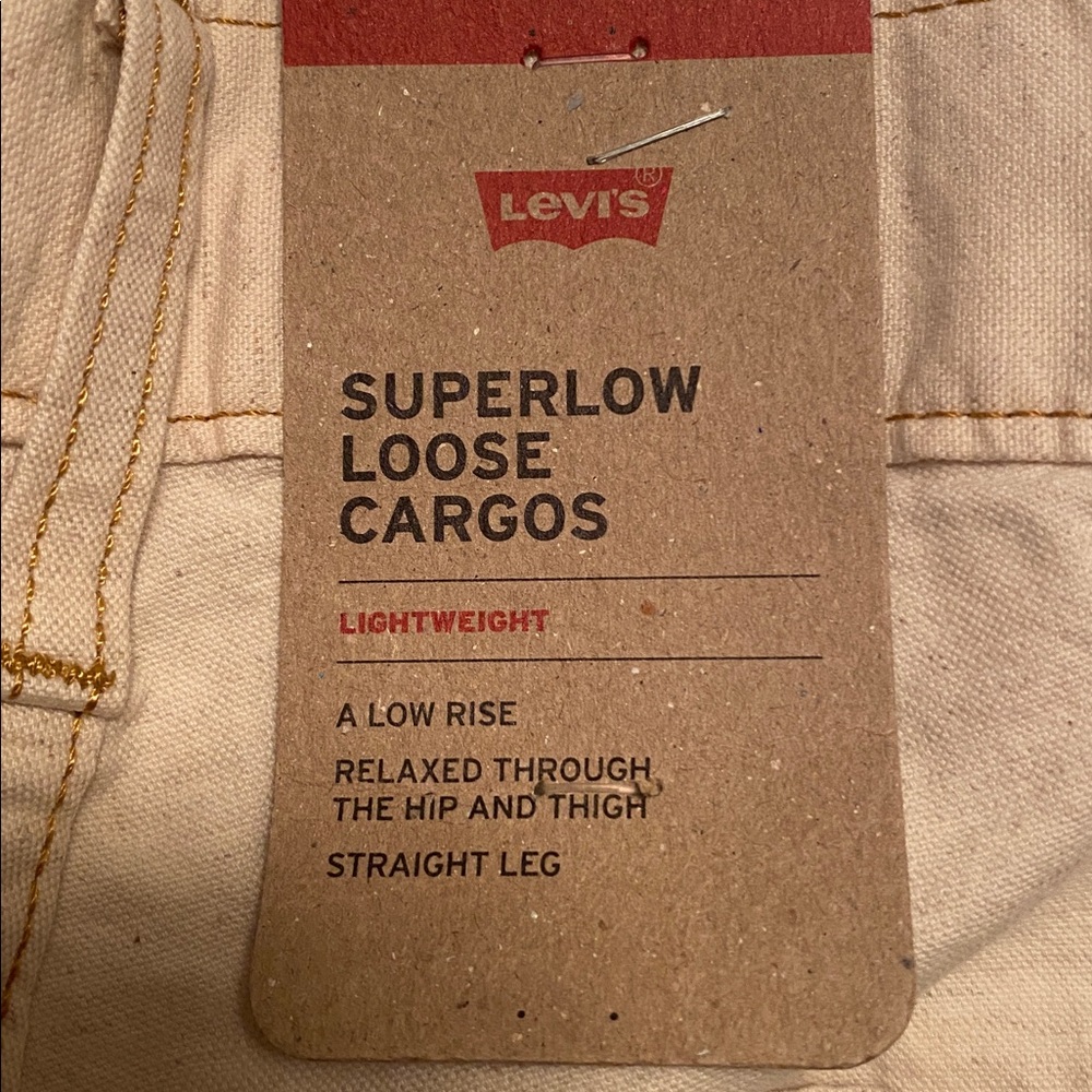 Levi's Women’s Superlow Loose Cargo Pants…size 34x32 - Picture 6 of 7